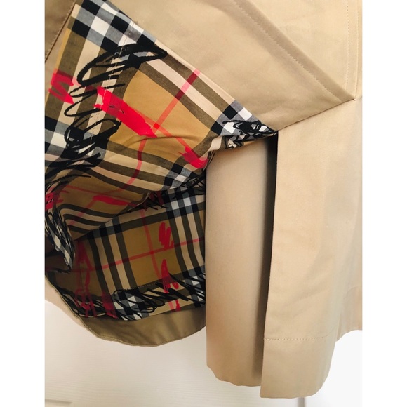 Burberry - Exaggerated Collar Trench Coat in Honey - Picture 8 of 15